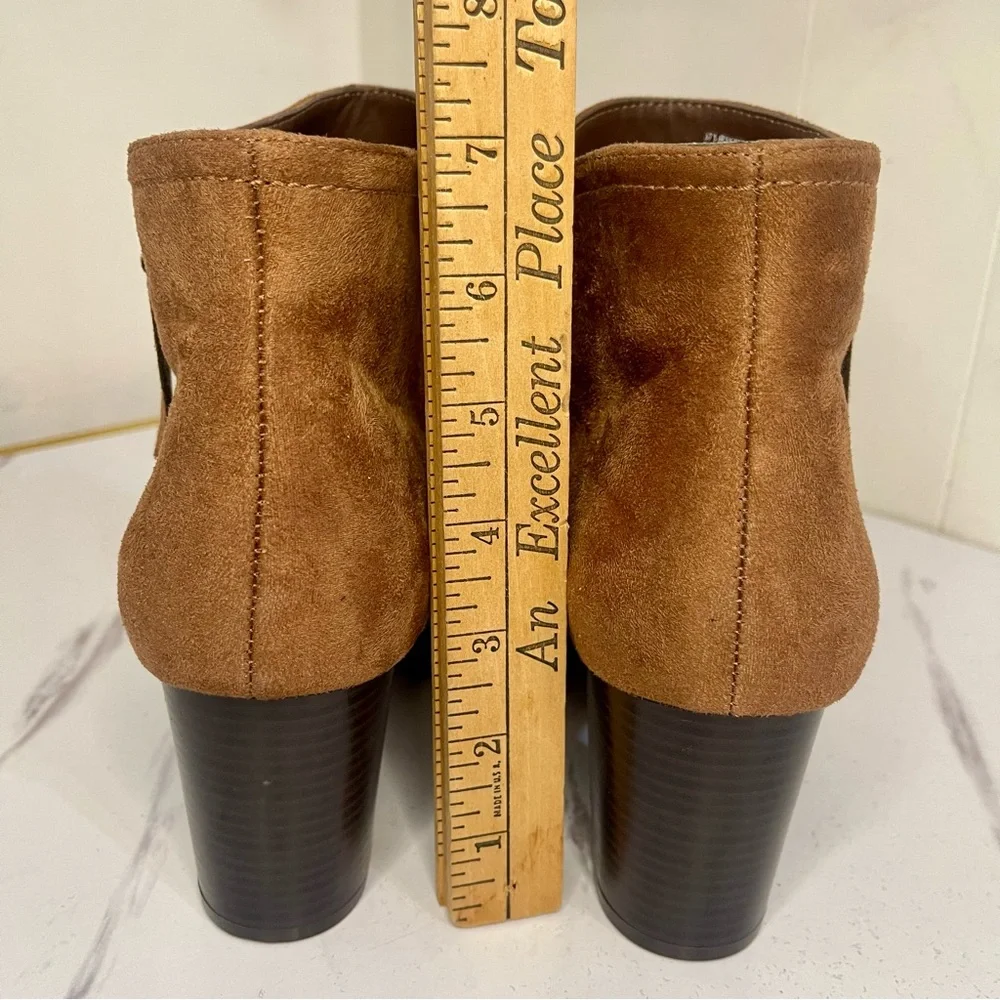 Rialto Women's Walnut Faux Suede Block Heel Booties Shoes Size 9.5M